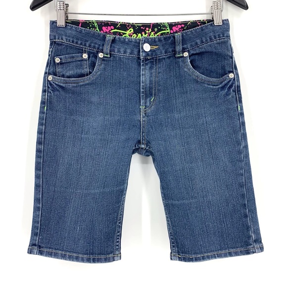 Levi's Girl's Faded Blue Denim Shorts with Embroidered Rainbow Back Pockets, 16 - Picture 4 of 16